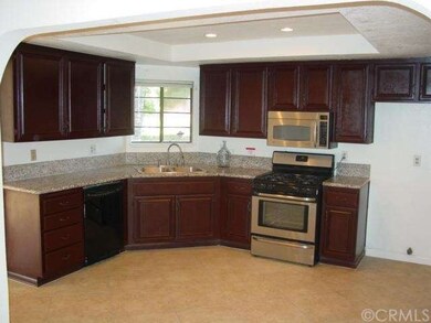 Beautifully Remodeled Kitchen w/ Granite Counterto