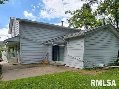 1018 E 18th St, Davenport, IA 52803 - photo 6