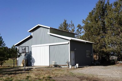 19436 Rudi Rd, Bend, OR 97703 - photo 3