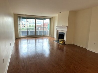 Thomas Graves Landing unit 706, Cambridge, MA 02141 - photo 2