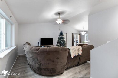 08-LIVINGROOM_NBS_IMG_1-6