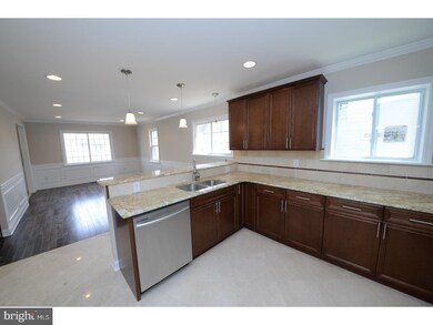 506 Crotzer Ave, Folcroft, PA 19032 - photo 4