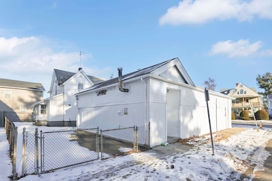 140-142 Dickinson St, Springfield, MA 01108 - photo 5