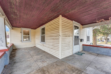 314 Jasper St, Aurora, MO 65605 - photo 5