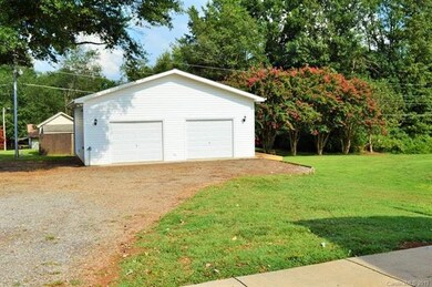 145 Bell Farm Rd, Statesville, NC 28625 - photo 4