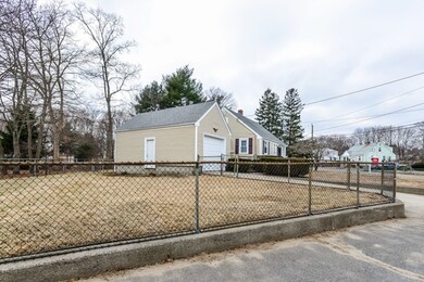 51 Chestnut Cir, Randolph, MA 02368 - photo 3