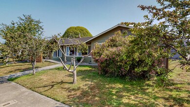02_2006_Edith_Drive_Arcata102_mls