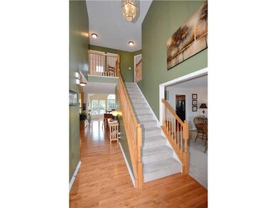 Entry/Foyer.