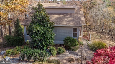 288 Mohawk Ln, Hedgesville, WV 25427 - photo 2