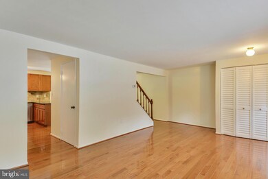 14434 Pebble Hill Ln, North Potomac, MD 20878 - photo 4