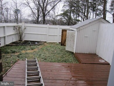 2156 Silversmith Ct, Woodbridge, VA 22191 - photo 3