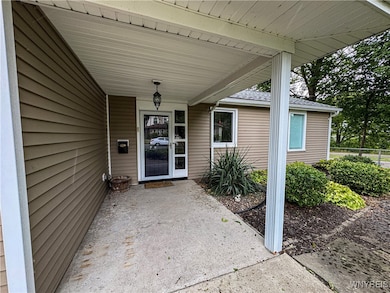 4026 Barton St, Niagara Falls, NY 14305 - photo 2