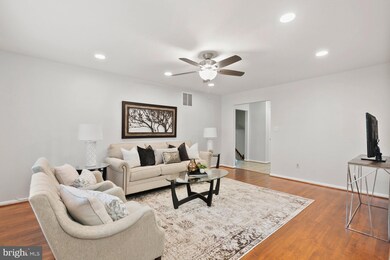 12809 Peace Dr, Fort Washington, MD 20744 - photo 5