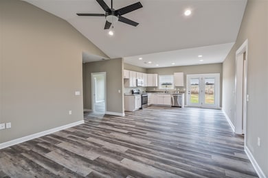 611 Victoria Way, Franklin, KY 42134 - photo 3