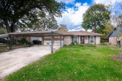 6418 King Post Dr, Houston, TX 77088 - photo 3