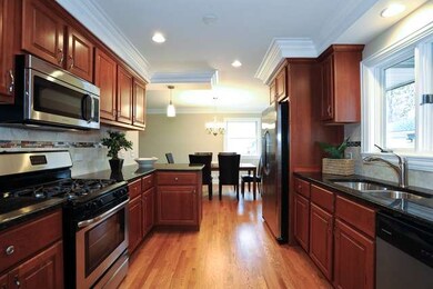 521 Cypress Dr, Naperville, IL 60540 - photo 4