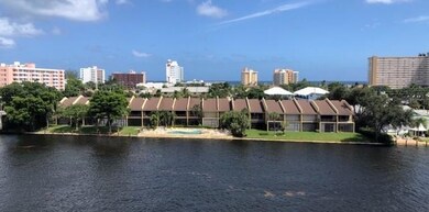 1301 N Riverside Dr unit 6, Pompano Beach, FL 33062 - photo 2