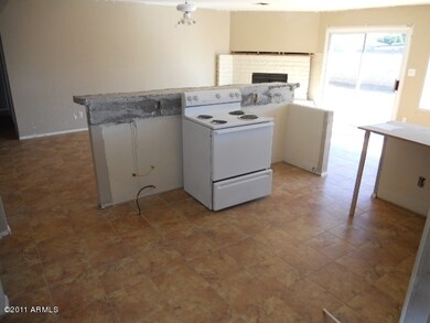 023-352528 kitchen 2