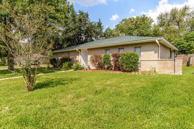 16803 Tibet Rd, Friendswood, TX 77546 - photo 3