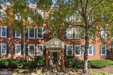 4715 31st St S unit A2, Arlington, VA 22206 - photo 2