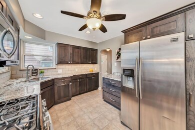 LLP_6796-SMALL