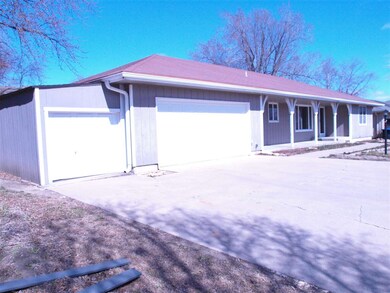 7030 SW Fountaindale Rd, Topeka, KS 66614 - photo 3