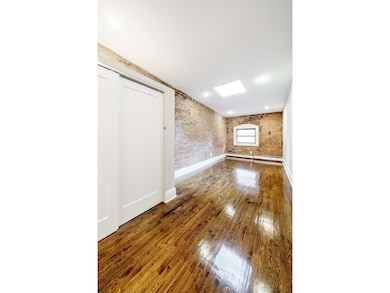 unlisted-address, New York, NY 10001 - photo 4