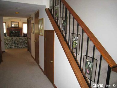 Foyer Hall/Stairs