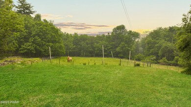 112 Pond Ferran Way, Milford, PA 18337 - photo 3