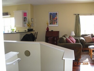 188 Summer St unit 8, Weymouth, MA 02188 - photo 4