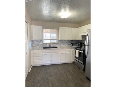 923 N Meridian St unit 3, Newberg, OR 97132 - photo 7