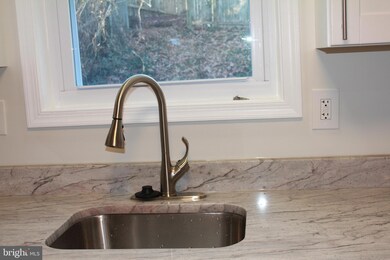 705 Glacier Ave, Capitol Heights, MD 20743 - photo 4