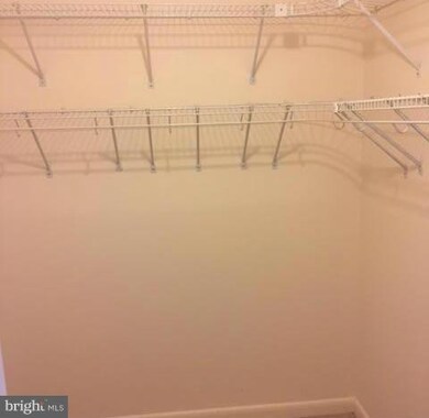 2004 Colts Neck Rd unit 2A, Reston, VA 20191 - photo 2