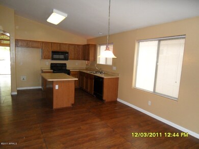 KITCHEN AND BREAKFAST RM
