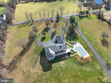 6469 Groveland Rd, Pipersville, PA 18947 - photo 3