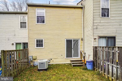 21 Cross Laurel Ct, Germantown, MD 20876 - photo 2
