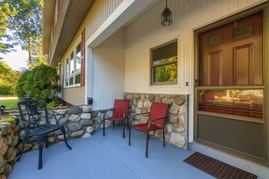 573 Marshall Rd, Fitchburg, MA 01420 - photo 3