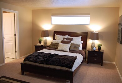 737 Condor Dr unit HB 5/2, Cheney, WA 99004 - photo 2