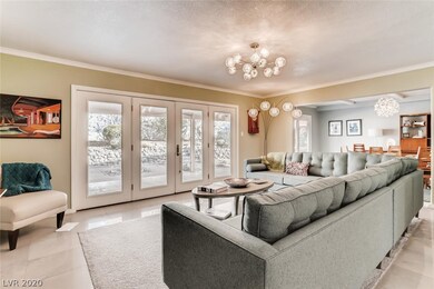 Spacious Family Room