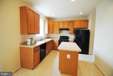 8725 Phipps Farm Way, Manassas, VA 20109 - photo 7