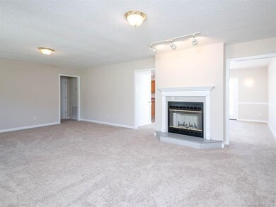 117 Michael Ct, Leicester, NC 28748 - photo 4