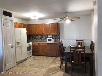 31 Skyline Dr, Staten Island, NY 10304 - photo 3