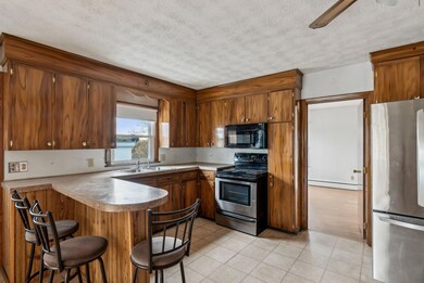 24 Irwin St, Lewiston, ME 04240 - photo 5