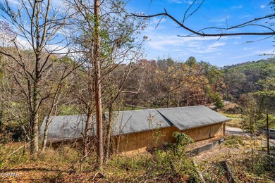2881 Caughron Mountain Rd, Sevierville, TN 37876 - photo 3