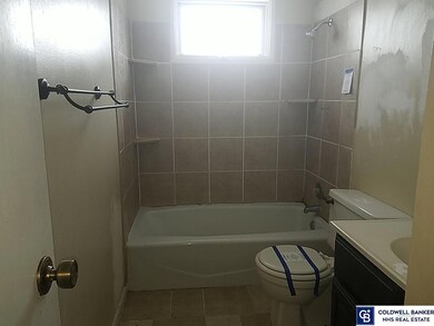 13125 Boyd Cir, Omaha, NE 68164 - photo 5