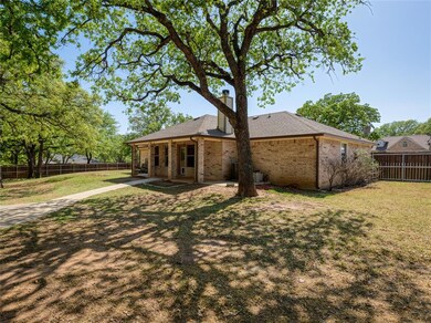 101 Dancer Ct, Springtown, TX 76082 - photo 4
