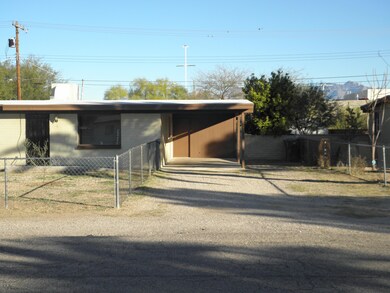 CARPORT