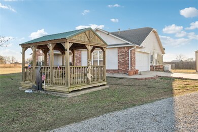 9462 E Yorkshire Ave, Claremore, OK 74017 - photo 2