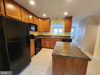 317 Scarboro Dr, Bunker Hill, WV 25413 - photo 4