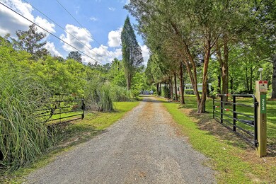Driveway- Privacy gate
